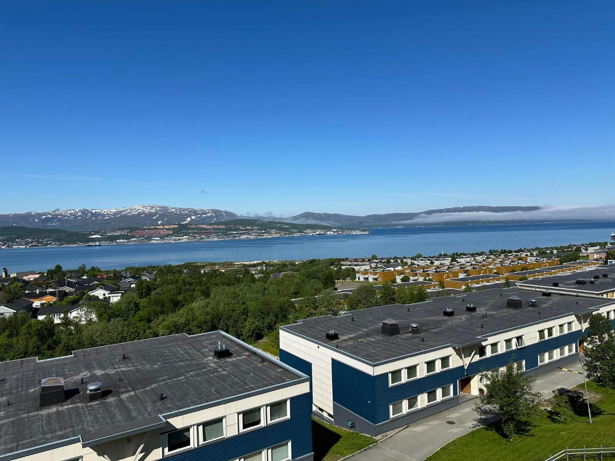 Miracle Tromso, Cozy Double Bed Private Room In A Shared Apartment With Stunning Tromso Views Dış mekan fotoğraf