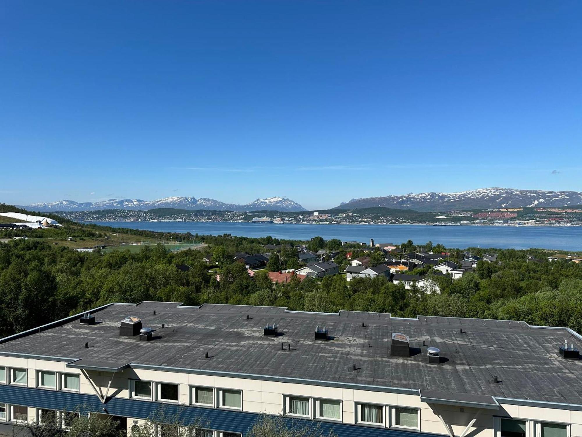 Miracle Tromso, Cozy Double Bed Private Room In A Shared Apartment With Stunning Tromso Views Dış mekan fotoğraf