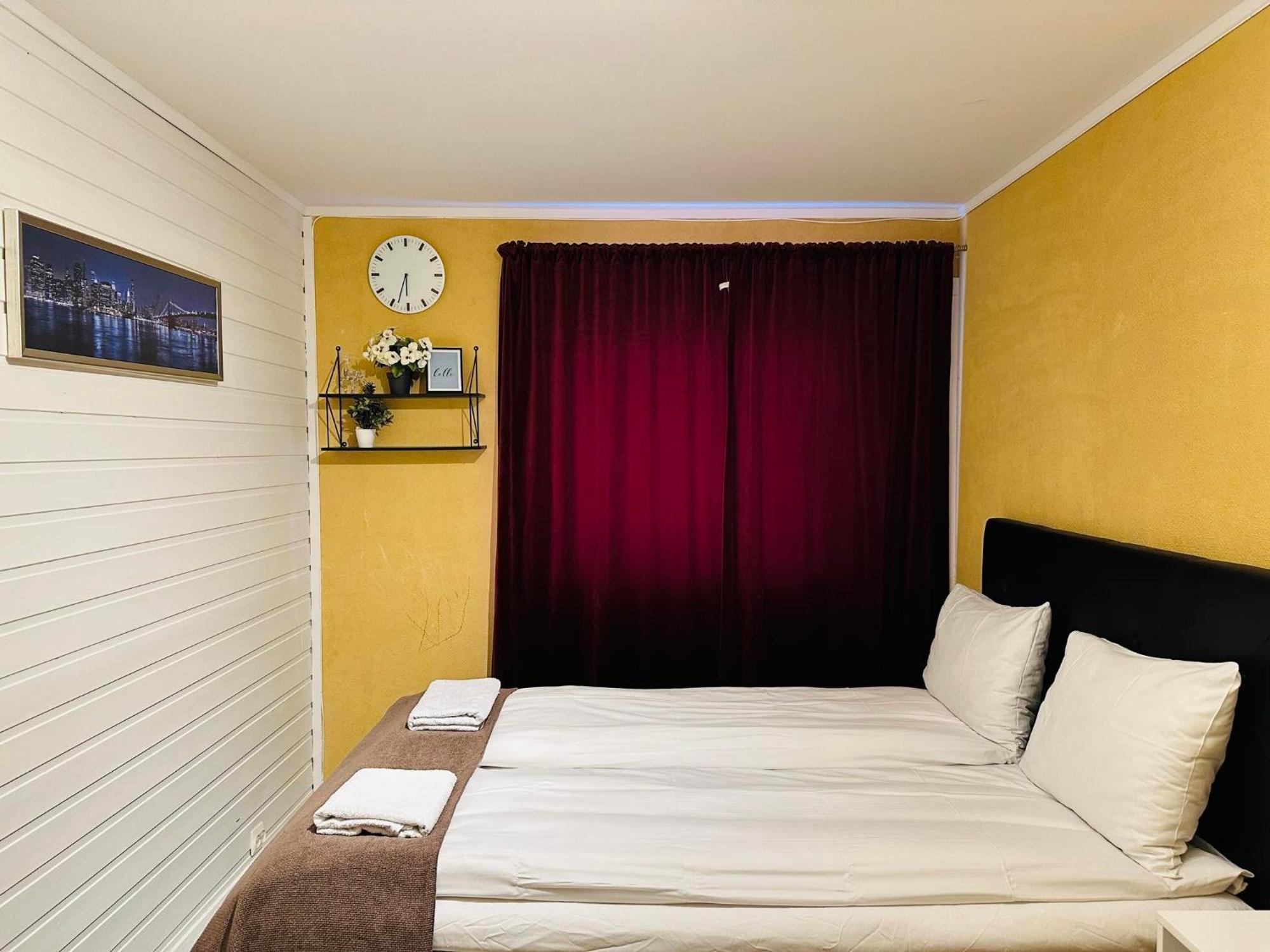 Miracle Tromso, Cozy Double Bed Private Room In A Shared Apartment With Stunning Tromso Views Dış mekan fotoğraf